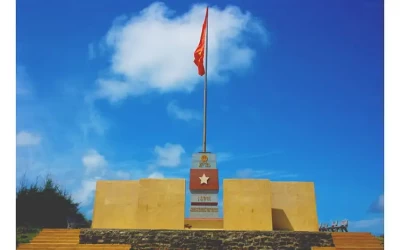 Cột cờ đảo Phú Quý