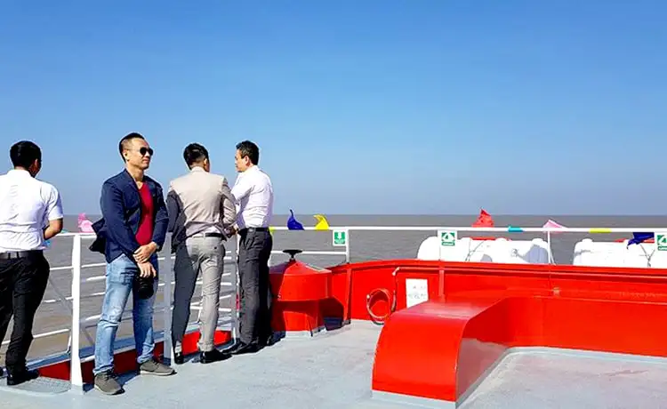 boong ngoài trời tàu phú quốc express